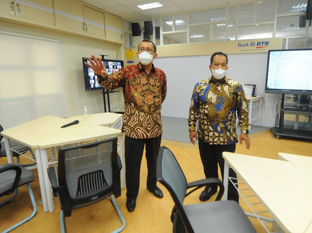 Laboratorium Digital untuk Unnes Laboratorium Digital untuk Unnes