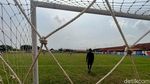 Foto Lapangan Bola di Karawang: Dulu Tanah Merah, Kini Standar FIFA