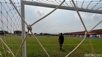 Lapangan ini sekarang memiliki ukuran 92x42 meter persegi dan rumput berjenis standar FIFA. (Foto: dok. detikcom/Yuda Febrian Silitonga)