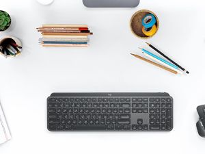 Mouse dan Keyboard Premium Logitech Dirilis di Indonesia