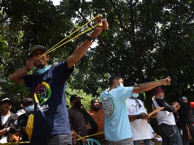 Wow! Ada Lomba Olahraga Tradisional Ketapel di Jakarta