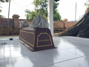 Pemkab Pacitan Rencana Jadikan Makam Syekh Brubuh Obyek Wisata Religi Pemkab Pacitan Rencana Jadikan Makam Syekh Brubuh Obyek Wisata Religi