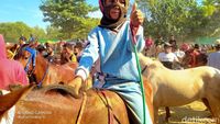 Adu Cepat Joki Cilik di Pacuan Kuda