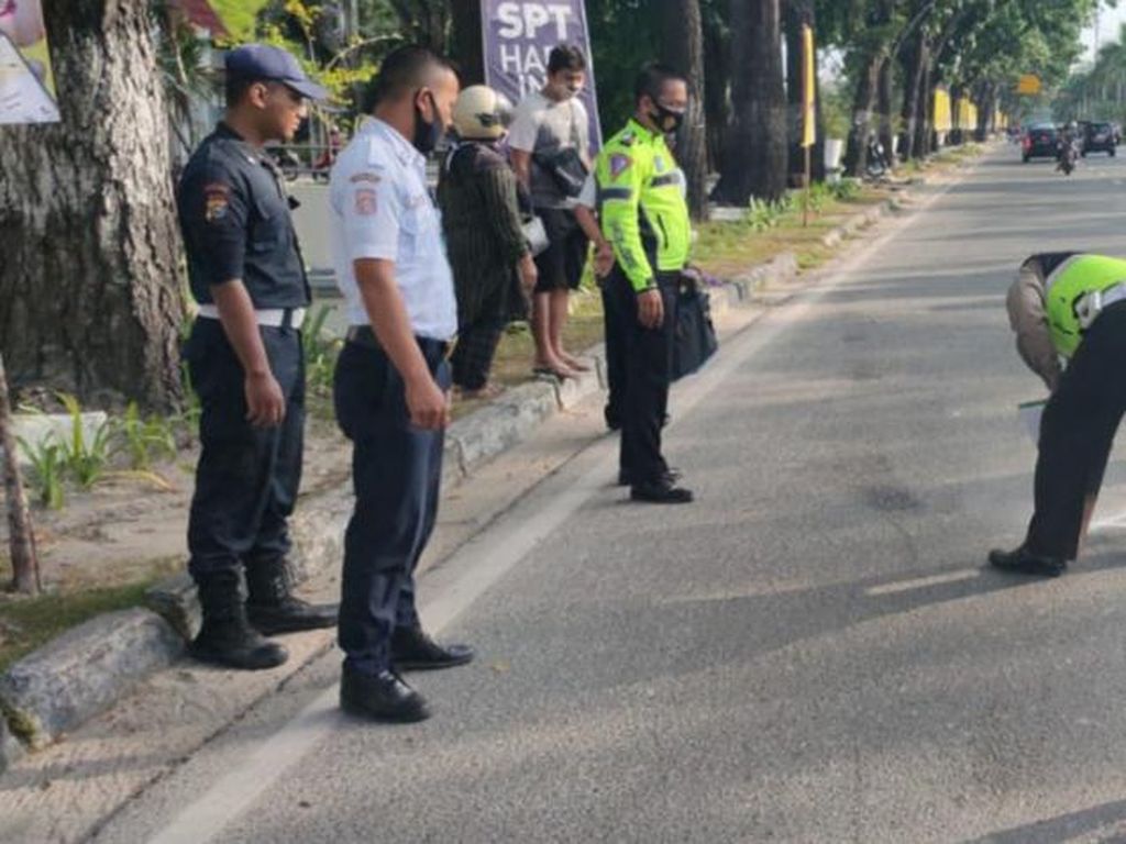 Pemotor-Pesepeda Tewas Ditabrak di Pekanbaru, Pemobil Jadi Tersangka Pemotor-Pesepeda Tewas Ditabrak di Pekanbaru, Pemobil Jadi Tersangka