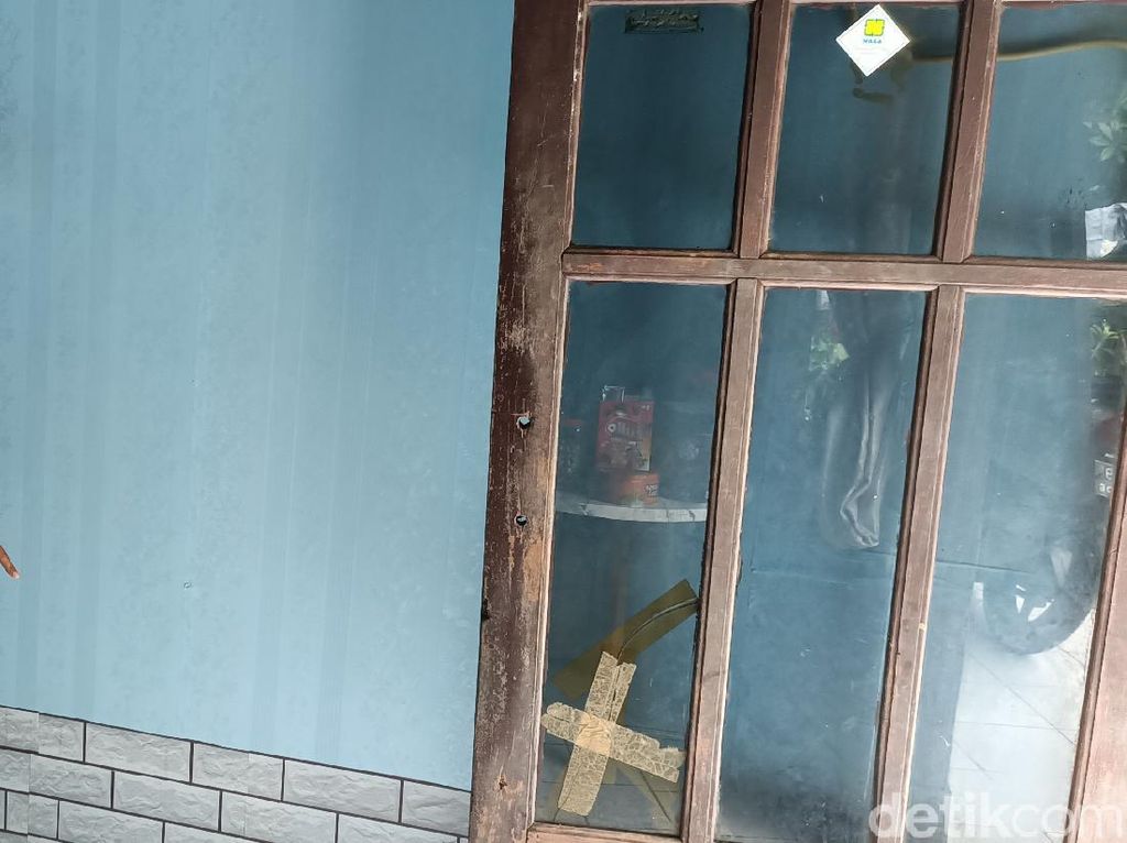 Tragis! Bapak di Kendal Ajak Anak Bakar Diri Gegara Digugat Cerai Istri Tragis! Bapak di Kendal Ajak Anak Bakar Diri Gegara Digugat Cerai Istri
