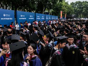 5 Jurusan Kuliah yang Mudah Dapat Kerja & Gajinya Bisa Miliaran per Tahun