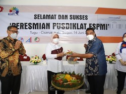 Resmikan Pusdiklat, Menaker Ingatkan Pentingnya Pengembangan SDM