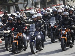 Hendak Hadiri Rapat, Presiden Brasil Konvoi Motor Bareng Pendukung