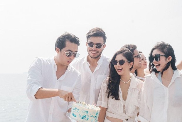 Jessica Mila dan kekasihnya, Yakup Hasibuan, saat menghadiri acara liburan bersama teman-teman/Sumber/Instagram/jscmilla. Jessica Mila dan kekasihnya, Yakup Hasibuan, saat menghadiri acara liburan bersama teman-teman.