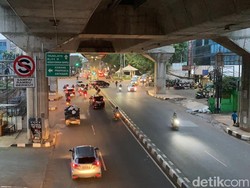 Galian Jl Wolter Monginsidi Ditutup, Lalin Tendean-Blok M Ramai Lancar