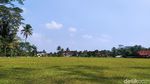 Foto Lapangan Bola di Ciamis yang Punya Rumput seperti GBLA