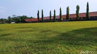Rumput yang dipakai di Lapang Gema punya standar nasional. Sama seperti yang dipakai di Stadion GBLA. (Foto: dok. detikcom/Dadang Hermansyah)