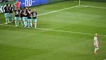 Detik-detik Arnautovic Cetak Gol lalu Dicekik Kapten Sendiri