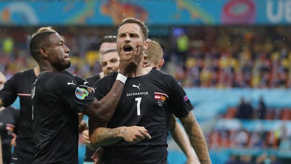 Detik-detik Arnautovic Cetak Gol lalu Dicekik Kapten Sendiri