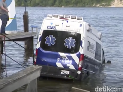 Pencuri Ambulans Terhenti Usai 160 Km, Mobil Nyemplung Pantai