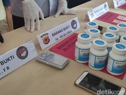 Dua Pengedar 13 Ribu Pil Hexymer di Kawasan Pabrik Cianjur Ditangkap