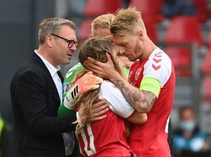 Punya Kapten seperti Simon Kjaer Bikin Schmeichel Bangga Punya Kapten seperti Simon Kjaer Bikin Schmeichel Bangga