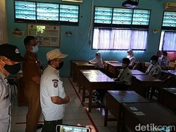 Zona Merah Corona, Satpol PP Jabar Pelototi Prokes di Ciamis