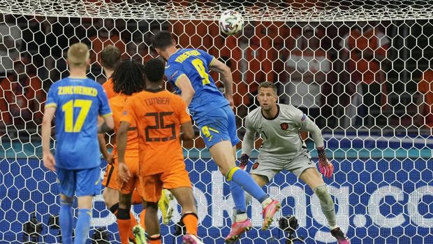 Soccer Football - Euro 2020 - Group C - Netherlands v Ukraine - Johan Cruyff Arena, Amsterdam, Netherlands - June 13, 2021  Ukraine's Roman Yaremchuk scores their second goal Pool via REUTERS/Peter Dejong