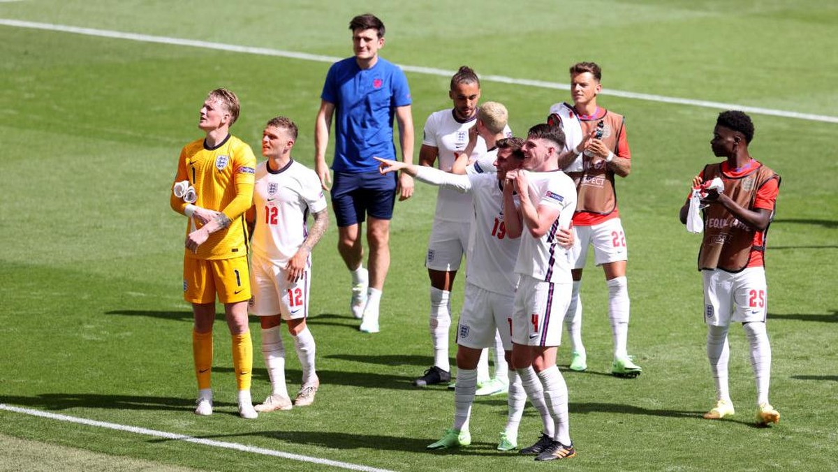 Para pemain Inggris saat merayakan kemenangan atas Kroasia. Foto: Getty Images/Catherine Ivill