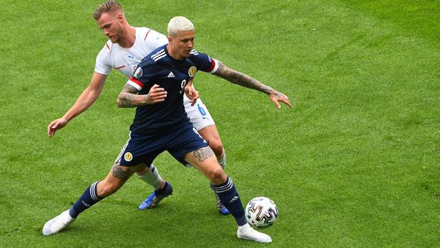 Soccer Football - Euro 2020 - Group D - Scotland v Czech Republic - Hampden Park, Glasgow, Scotland, Britain - June 14, 2021  Czech Republic's Tomas Kalas in action with Scotland's Lyndon Dykes Pool via REUTERS/Andy Buchanan
