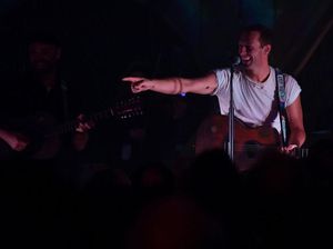 Blink-182 hingga Coldplay, 5 Lagu Rock Ini Rupanya Sudah Berumur 2 Dekade! Blink-182 hingga Coldplay, 5 Lagu Rock Ini Rupanya Sudah Berumur 2 Dekade!