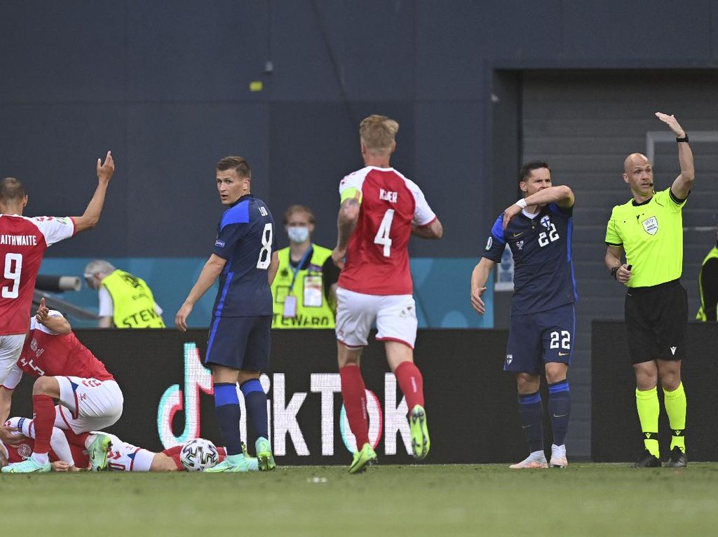 Cerita Christian Eriksen Meninggal Dunia Lima Menit di Piala Eropa Cerita Christian Eriksen Meninggal Dunia Lima Menit di Piala Eropa