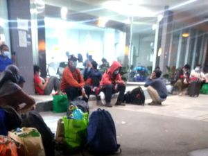 Meski Kasus Covid Meroket, Ini Alasan Pemerintah Tak Lantas Lockdown Meski Kasus Covid Meroket, Ini Alasan Pemerintah Tak Lantas Lockdown