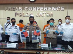 Polisi Bongkar Penangkaran Benih Lobster Ilegal, 2 Tersangka Diamankan