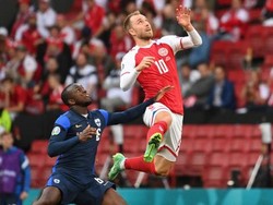 Kondisi Eriksen Lebih Baik, Sudah Bisa Bercanda