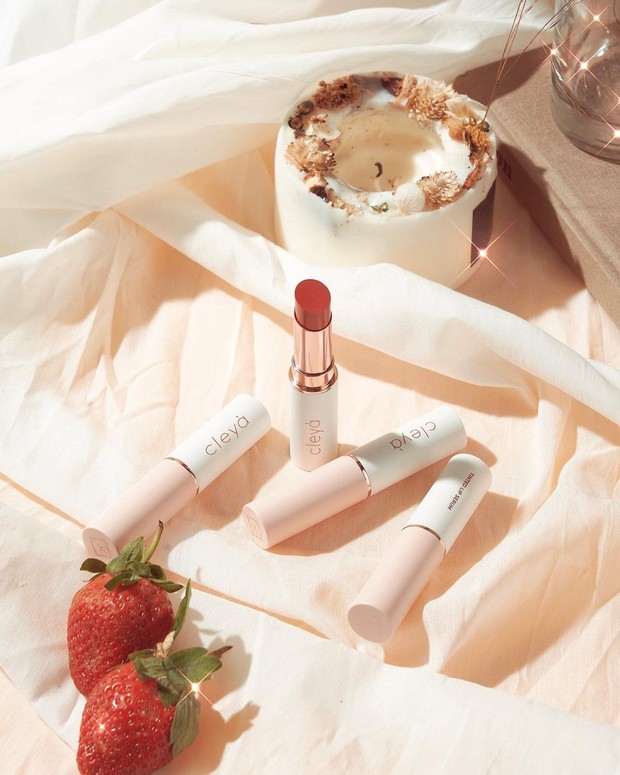 CLEYA BEAUTY Tinted Lip Serum (instagram.com/cleyabeauty) CLEYA BEAUTY Tinted Lip Serum