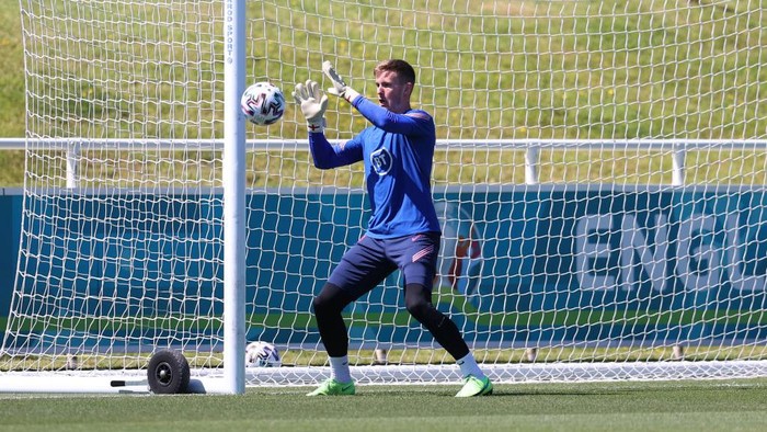 BURTON UPON TRENT, ENGLAND - JUNE 09:  Dean Henderson takes part in a drill during an England training session at St Georges Park on June 09, 2021 in Burton upon Trent, England. (Photo by Catherine Ivill/Getty Images)
