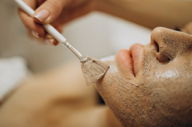 Exfoliating | Freepik.com