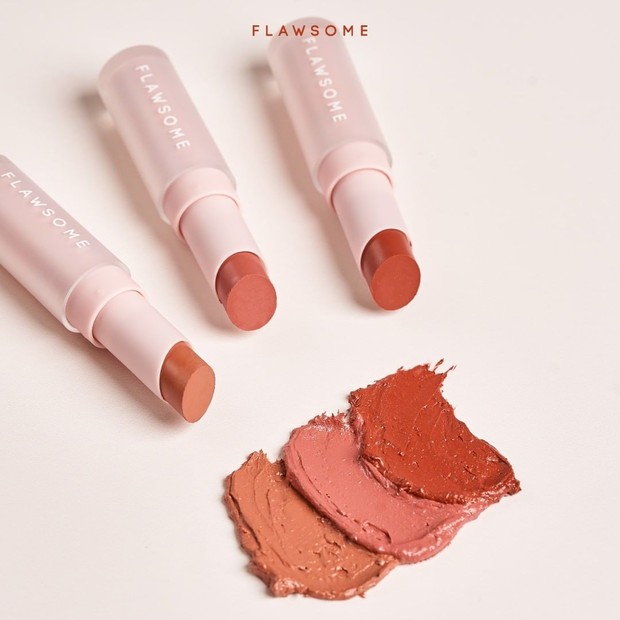 FLAWSOME Rose Velvet Lip Balm (instagram.com/flawsome.you) FLAWSOME Rose Velvet Lip Balm