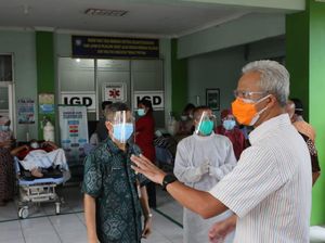 Bahaya! Ganjar Temukan Pasien Corona Telantar di Luar IGD RSUD Jepara