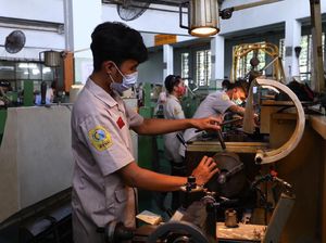 DPR Bakal Susun UU Ketenagakerjaan Baru DPR Bakal Susun UU Ketenagakerjaan Baru