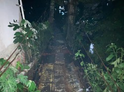 Warga Harap Jembatan Gantung Lapuk di Srengseng Sawah Diperbaiki