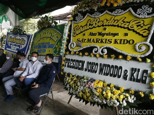 Ada Karangan Bunga dari Jokowi di Rumah Duka Markis Kido
