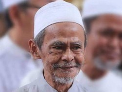 Kisah KH Nawawi Abdul Jalil Sidogiri Didatangi Malaikat Izrail