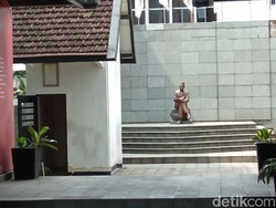 Cuma Sebesar Kamar Mandi, Ini Kamar Penjara Sukarno di Bandung