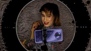 Mengintip Potret Keseharian Transgender di Kashmir