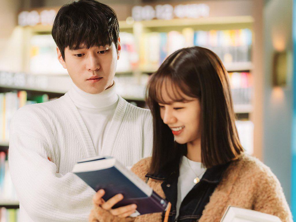 Hyeri dan Go Kyung Pyo Reuni di My Roommate Is A Gumiho Hyeri dan Go Kyung Pyo Reuni di My Roommate Is A Gumiho