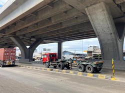 Rambu Pembatas depan Halte Airin Cilincing Dipasang, Warga Merasa Aman