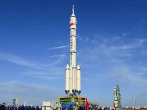 China Bersiap Kirim Astronaut Pertama ke Stasiun Luar Angkasanya