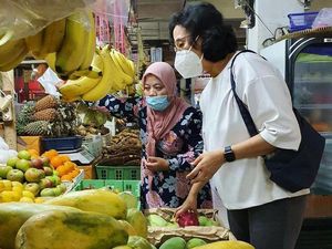 Kala Sri Mulyani Bicara Pajak Sembako ke Pedagang Pasar Kala Sri Mulyani Bicara Pajak Sembako ke Pedagang Pasar