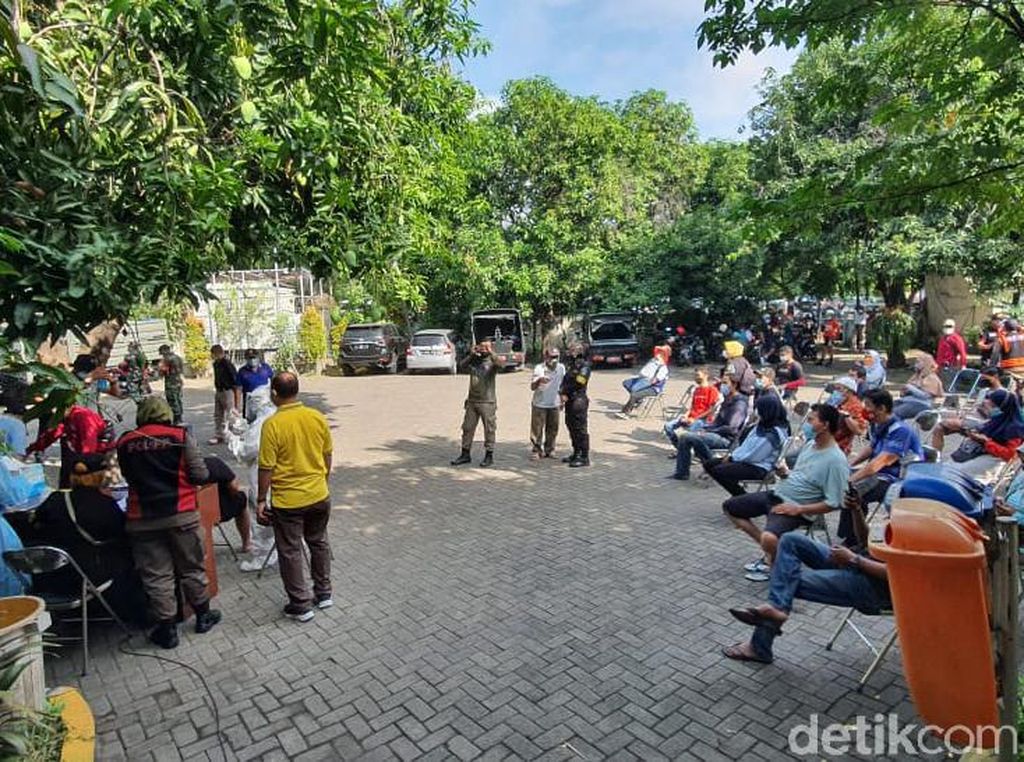 Warning! Positivity Rate COVID-19 Surabaya Naik Jadi 9 Persen Warning! Positivity Rate COVID-19 Surabaya Naik Jadi 9 Persen