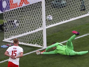 Szczesny Langsung 2 Rekor di Euro 2020 gegara Gol Bunuh Diri! Szczesny Langsung 2 Rekor di Euro 2020 gegara Gol Bunuh Diri!