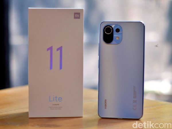 Unboxing Mi 11 Lite, HP Tipis Harga Rp 3 Jutaan
