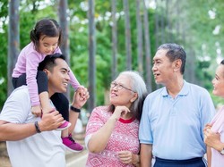 Dear Generasi Sandwich, Ini Pentingnya Punya Dana Pensiun di Hari Tua