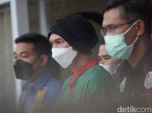 Polisi Sita 30 Gram Ganja, Anji Terancam 12 Tahun Penjara Polisi Sita 30 Gram Ganja, Anji Terancam 12 Tahun Penjara